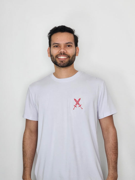 Camiseta de Ogum Tech Branca - Viscose e Conforto Máximo para Umbandistas